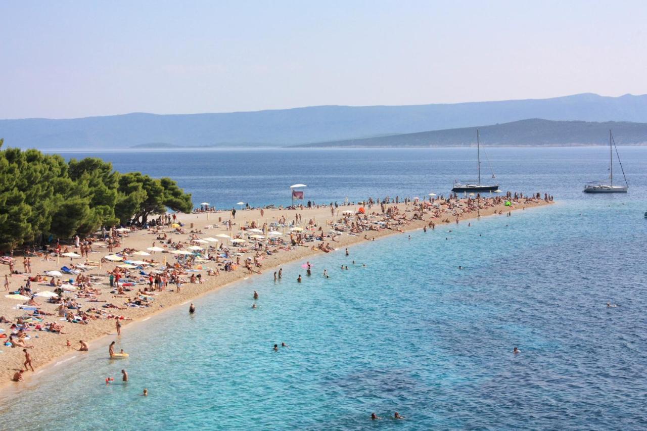 Apartments By The Sea Bol, Brac - 13413 Esterno foto