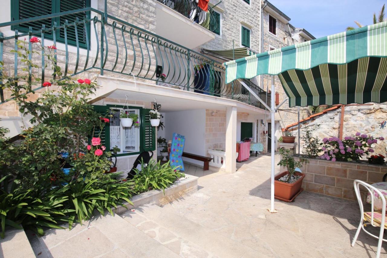 Apartments By The Sea Bol, Brac - 13413 Esterno foto