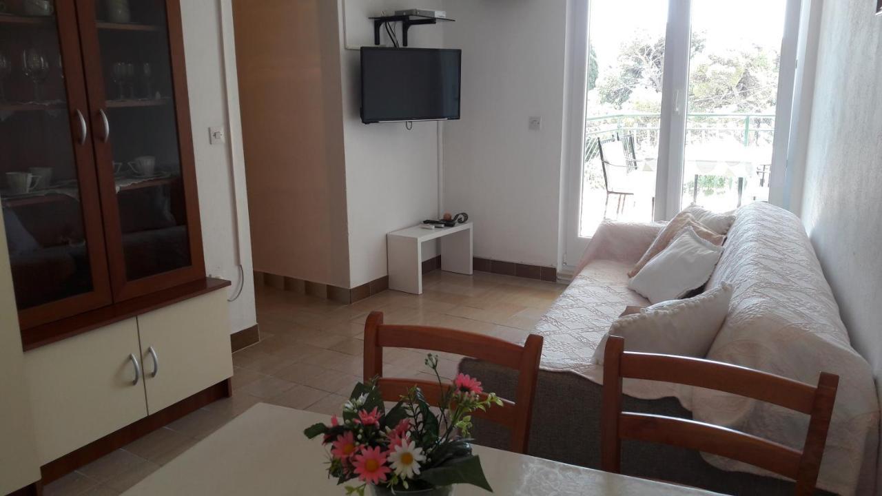 Apartments By The Sea Bol, Brac - 13413 Esterno foto