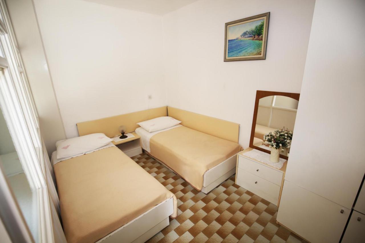 Apartments By The Sea Bol, Brac - 13413 Esterno foto
