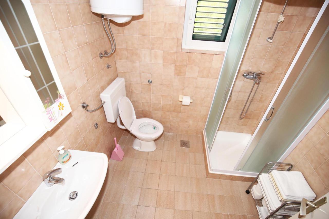 Apartments By The Sea Bol, Brac - 13413 Esterno foto