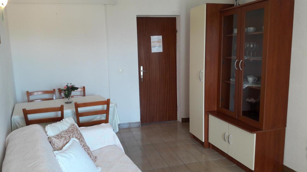 Apartments By The Sea Bol, Brac - 13413 Esterno foto